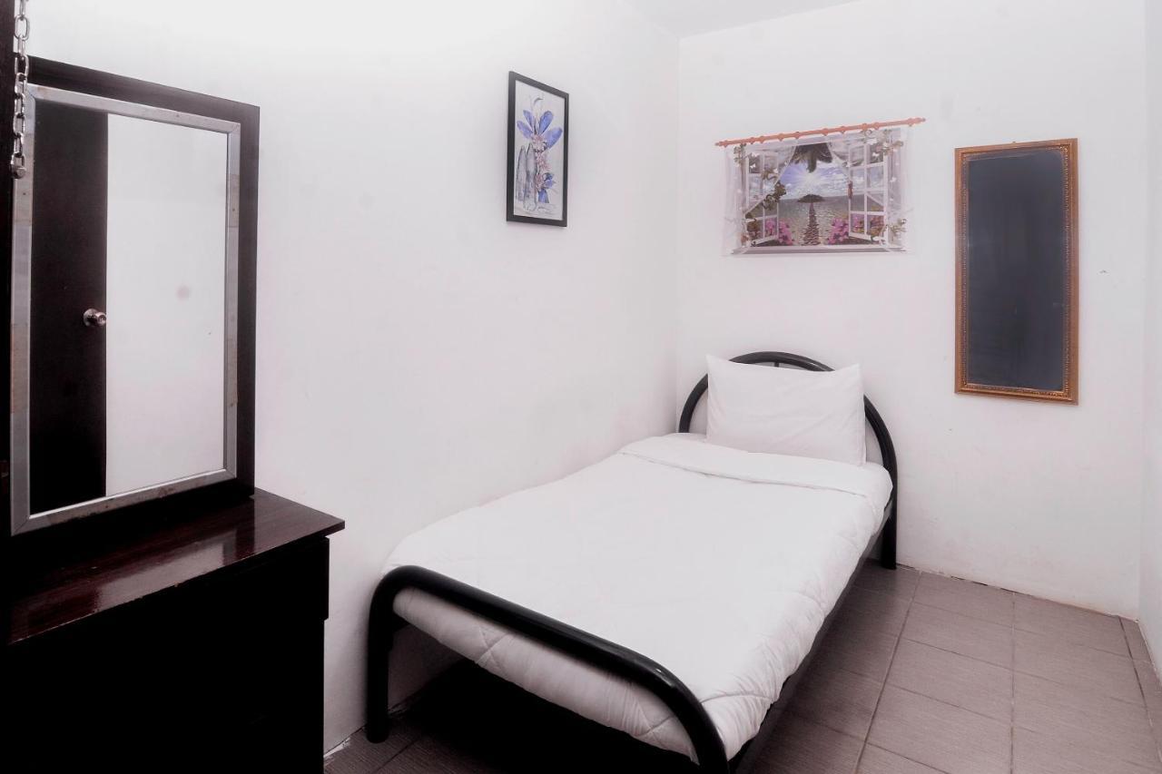 Spot On 89886 Backpacker'S Stay Services Kuching Kültér fotó