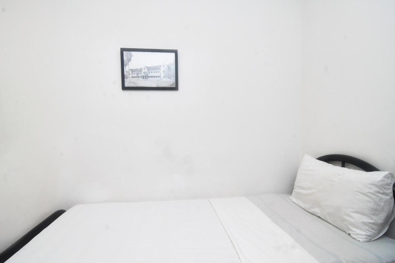 Spot On 89886 Backpacker'S Stay Services Kuching Kültér fotó