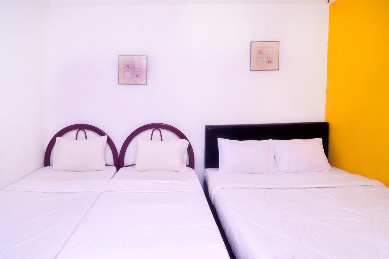 Spot On 89886 Backpacker'S Stay Services Kuching Kültér fotó