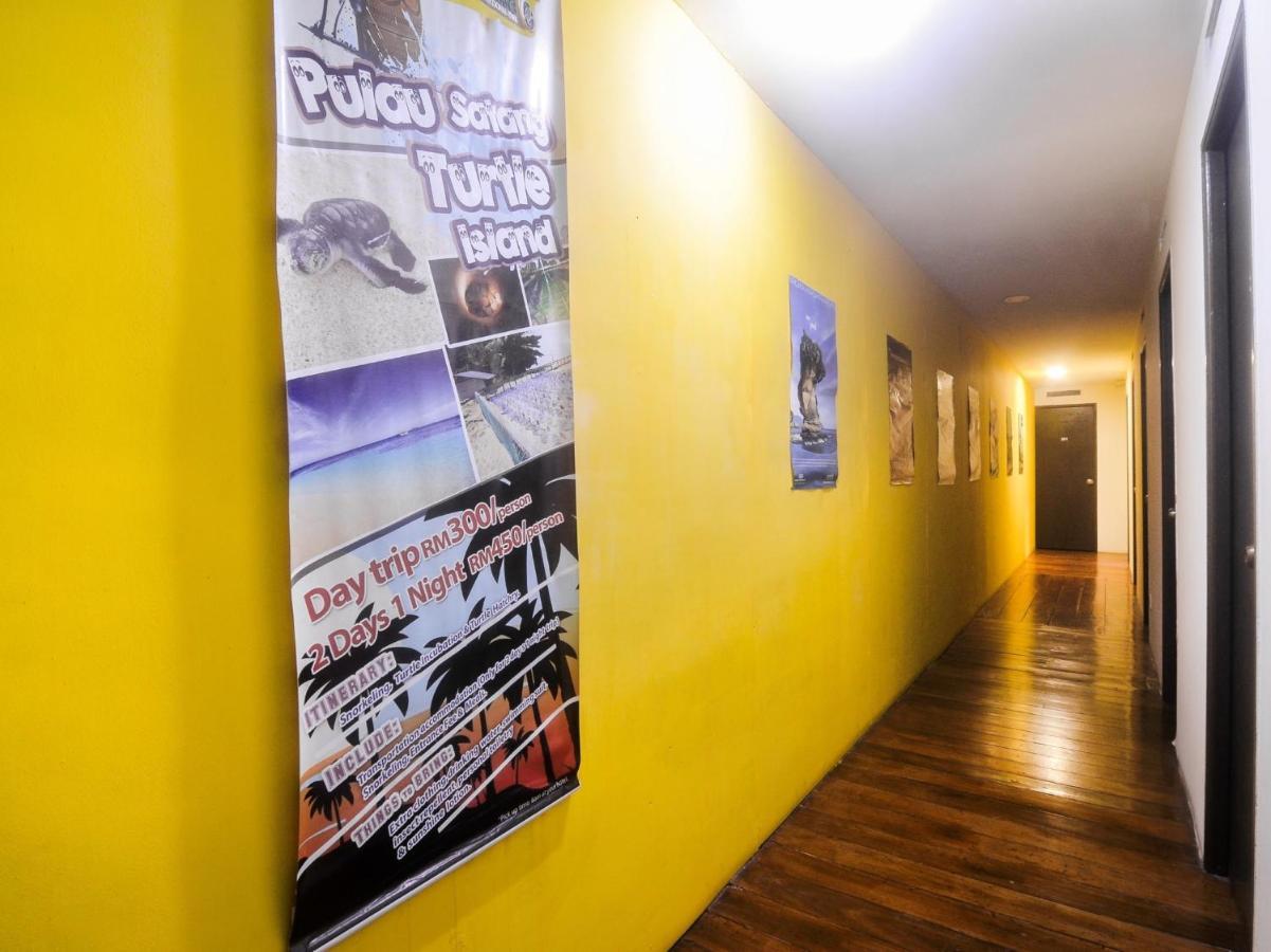 Spot On 89886 Backpacker'S Stay Services Kuching Kültér fotó